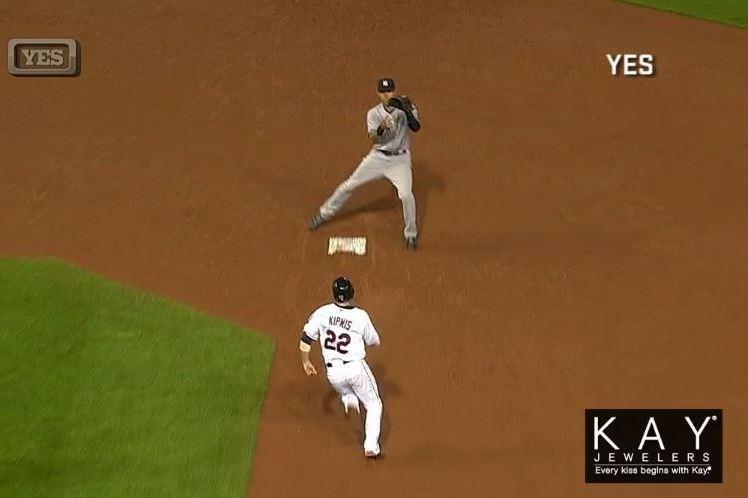 Derek Jeter pretends to turn double play, tricks Jason Kipnis as Yankees  turn different double play