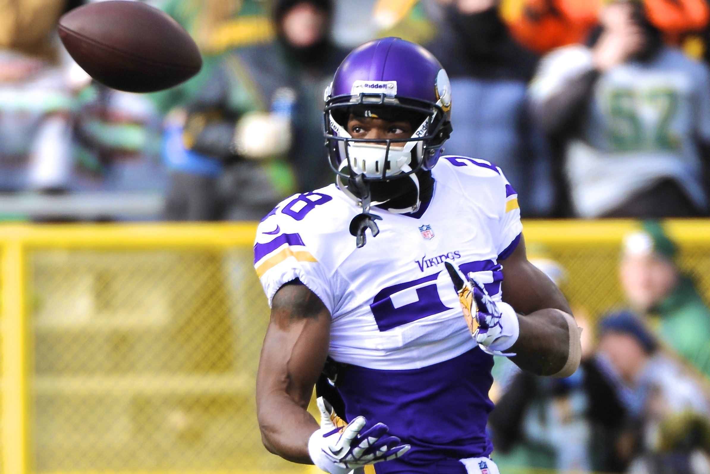 Adrian Peterson Goes Over 2000 Packers vs. Vikings (Week 17, 2012