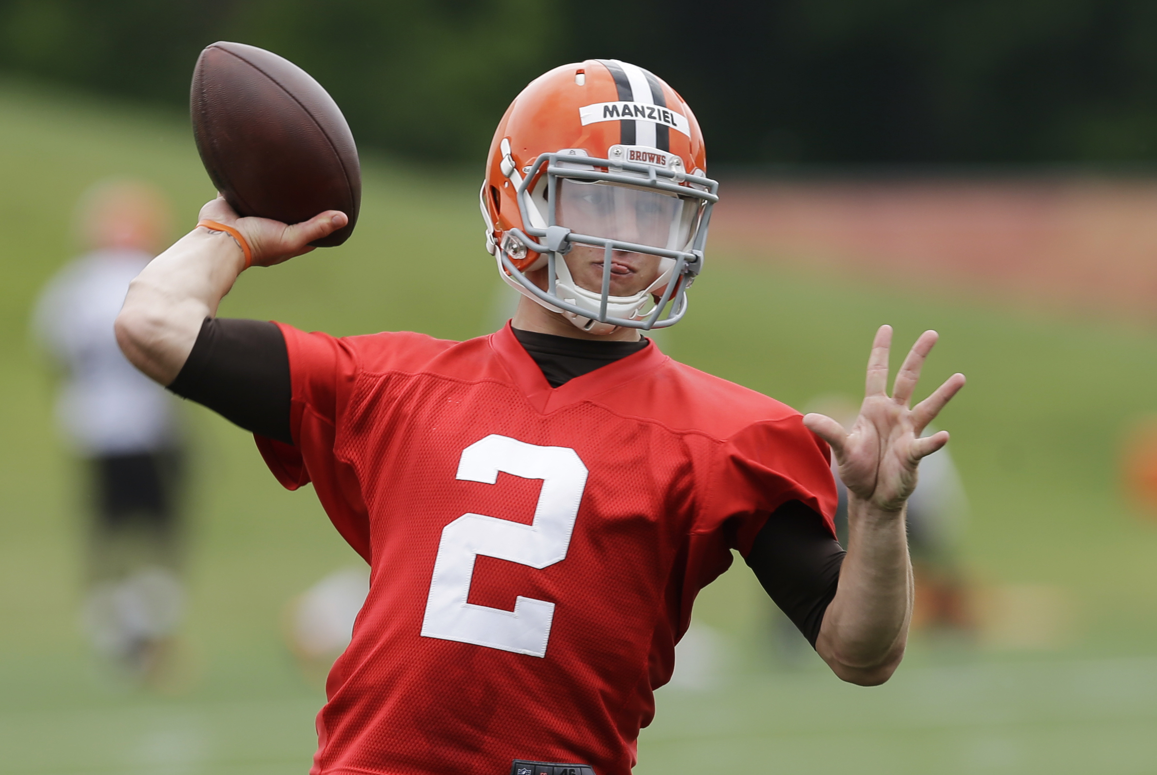 Dick's Sporting Goods sells more Johnny Manziel jerseys than next