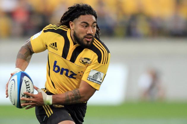 WELLINGTON, NEW ZEALAND - FEBRUARY 18:  Ma'a Nonu of the Hurricanes runs the ball during the round one Super Rugby match between the Hurricanes and the Highlanders at Westpac Stadium on February 18, 2011 in Wellington, New Zealand.  (Photo by Marty Melville/Getty Images)