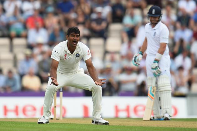 SOUTHAMPTON, ENGLAND - JULY 27:  Pankaj Singh of India looks disapointed after he appeals but doesn't get the wicket of Ian Bell of England during Day 1 of the 3rd Investec Test match between England and India at the Ageas Bowl on July 27, 2014 in Southampton, England.  (Photo by Christopher Lee/Getty Images)