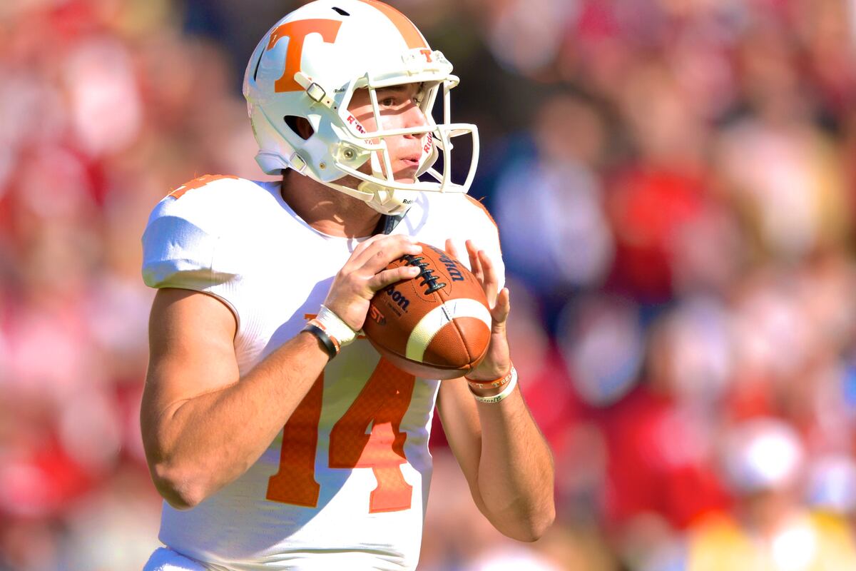 2014 College Football QB Battles That Won't Be Decided in Fall Camp