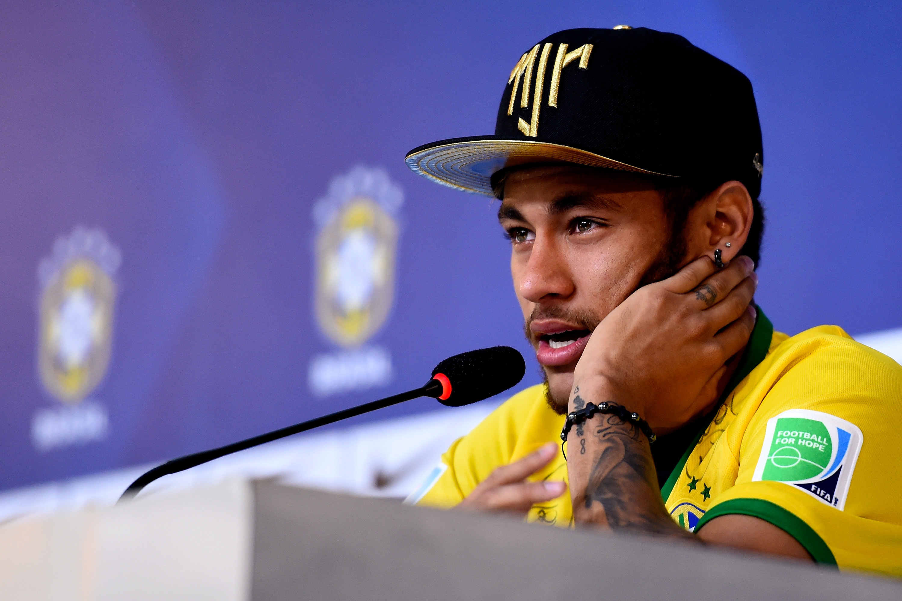📆 10/11 Neymar's two shirt - Bleacher Report Football