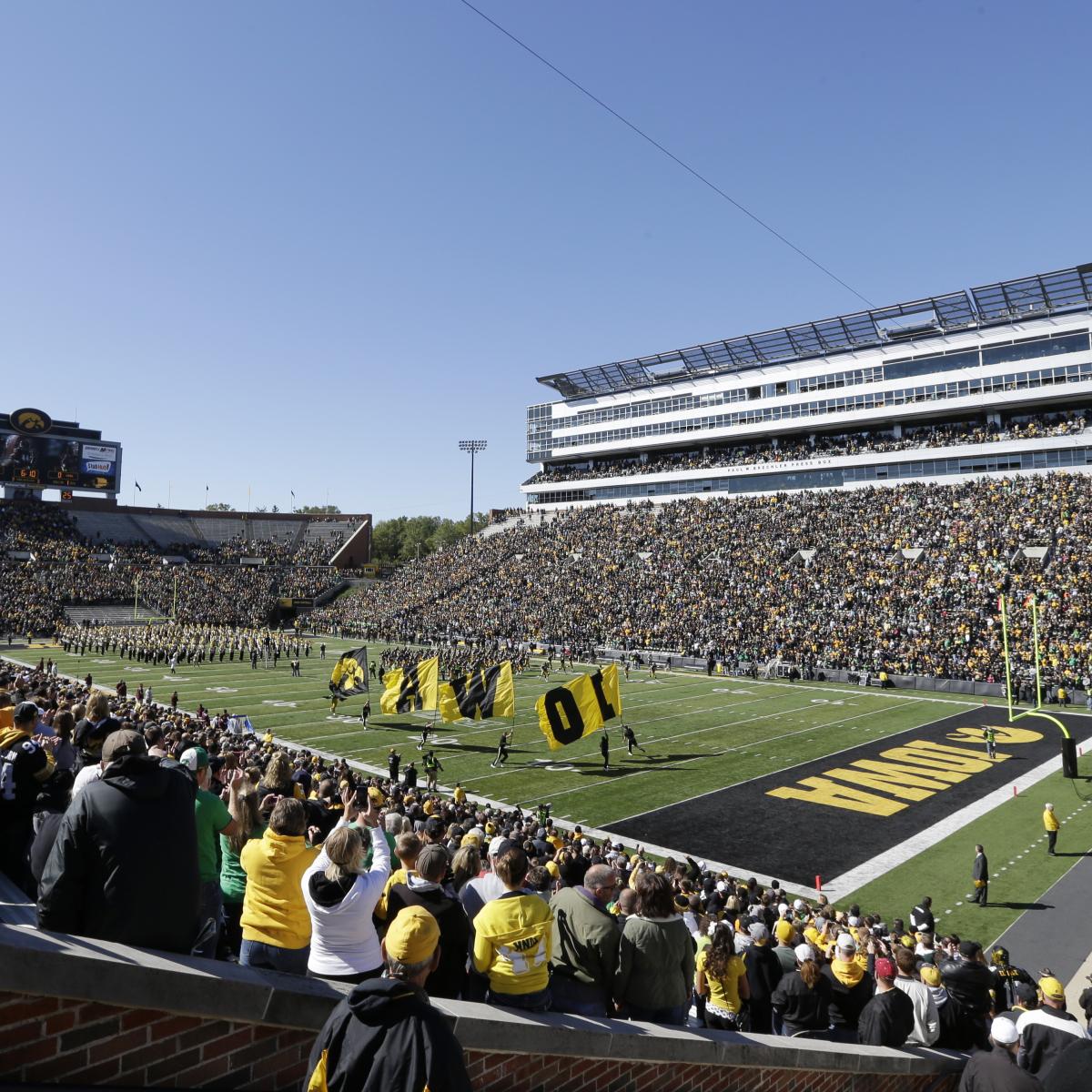 Iowa Will Give 5 Students Scholarships for Buying Football Season