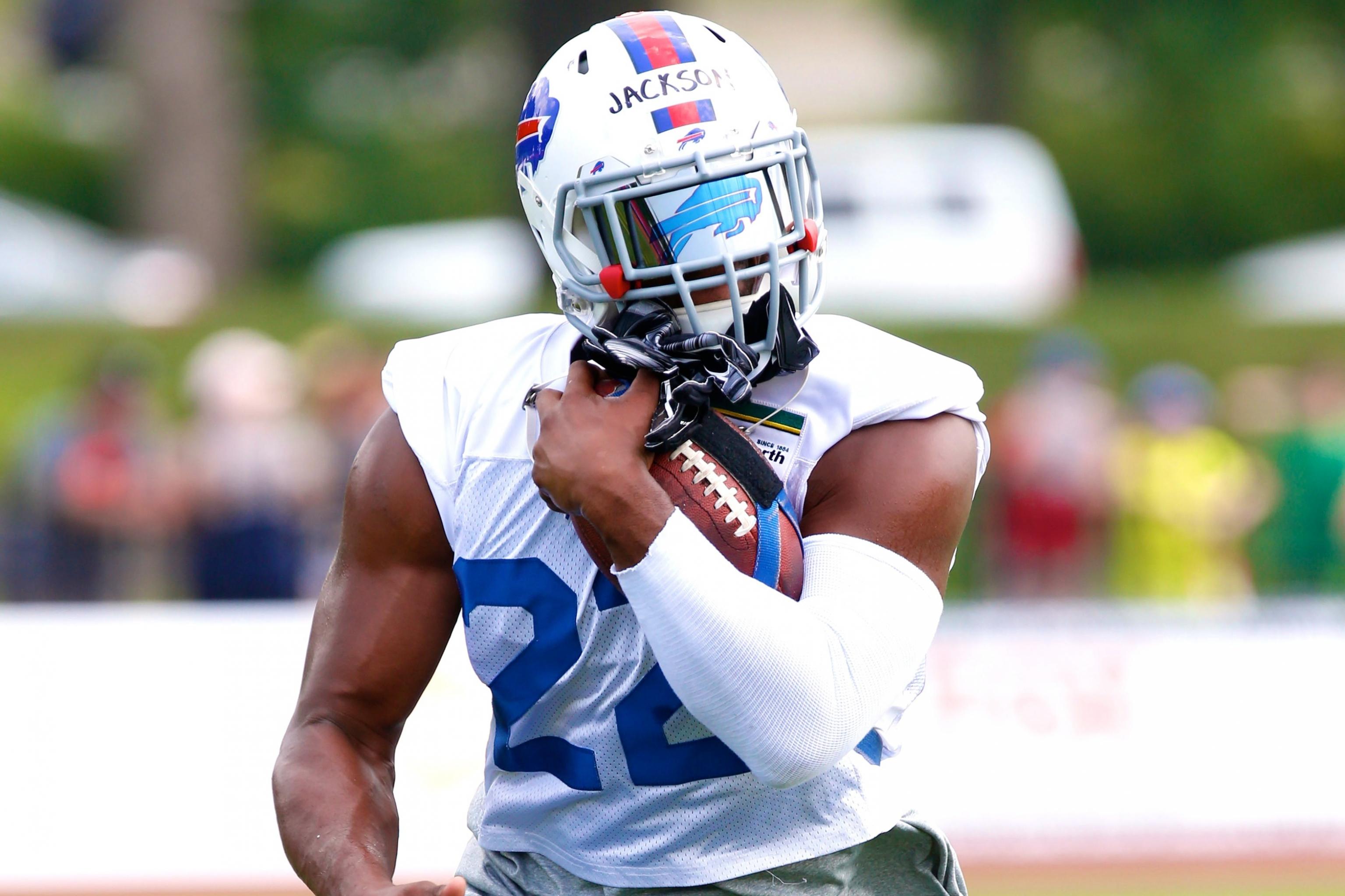 Buffalo Bills running back Fred Jackson 'annoyed' by contract, but