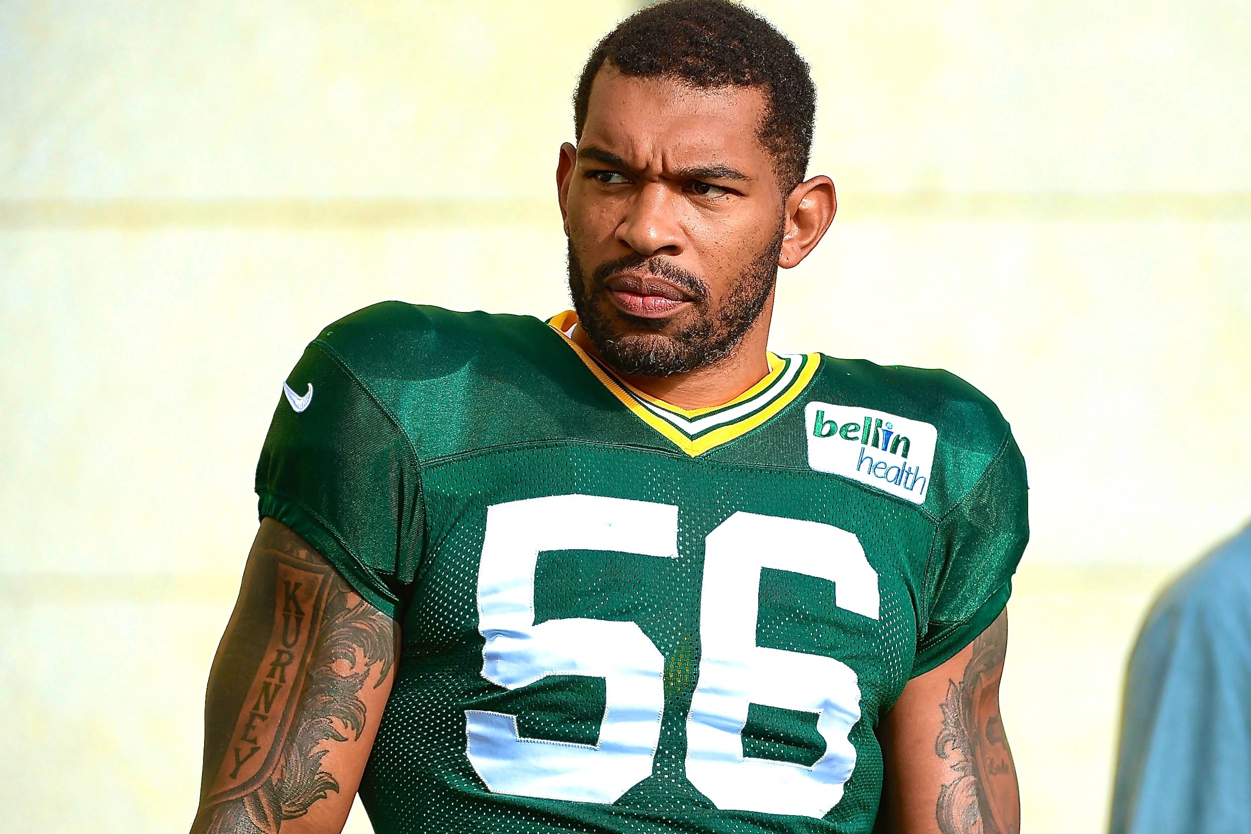 Armour: Julius Peppers quietly sets Packers' tone