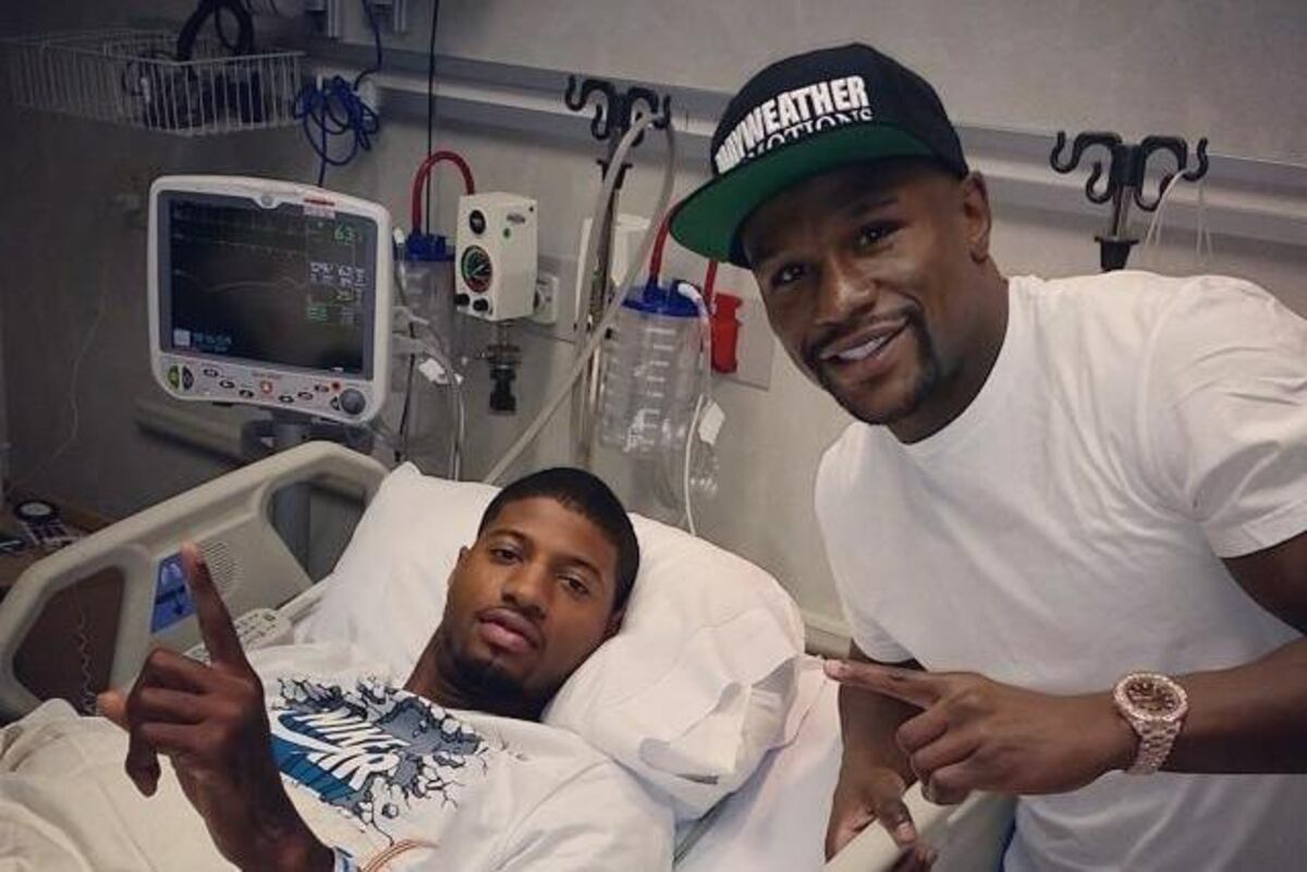 Floyd Mayweather Visits Paul George Following Surgery on ...