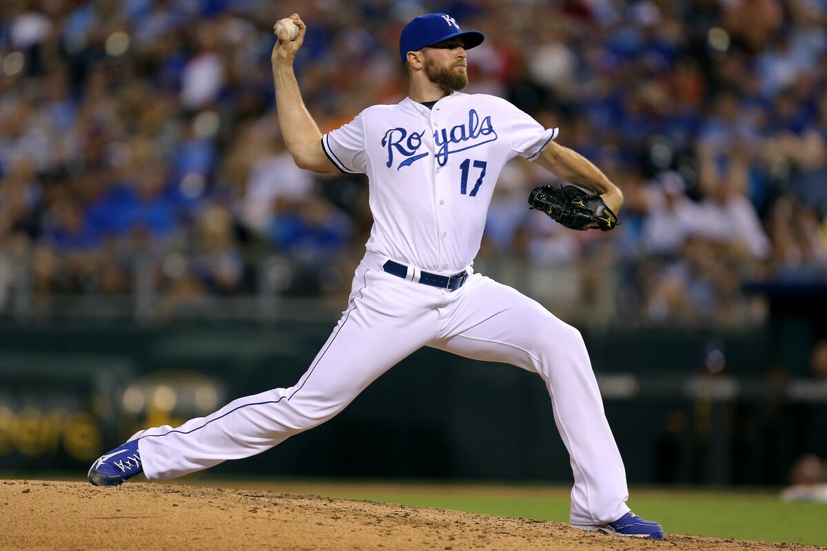 Royals' Wade Davis Finally Allows ExtraBase Hit in 44th Appearance of