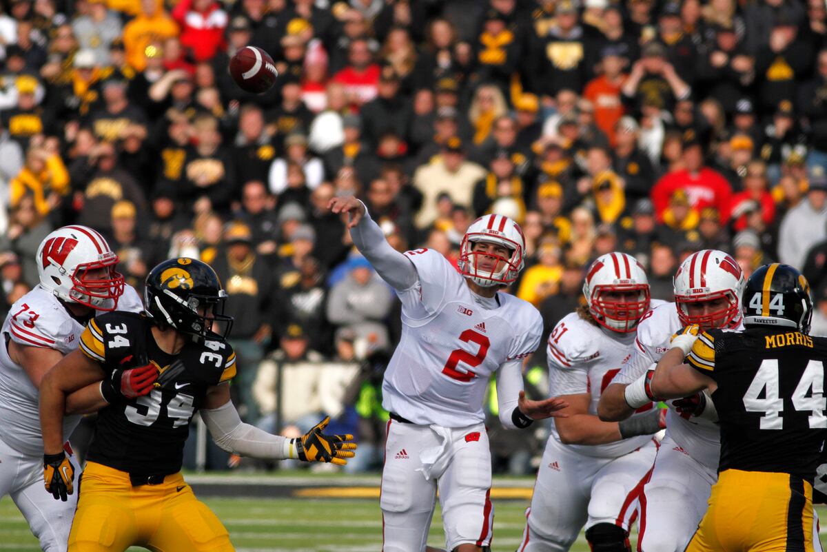 Wisconsin Football 5 Best QBs Badgers Will Face in 2014 News, Scores