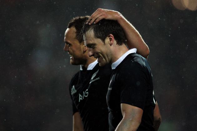 HAMILTON, NEW ZEALAND - SEPTEMBER 07: Ben Smith of New Zealand celebrates with teammate Israel Dagg after a try during the Rugby Championship between the New Zealand All Blacks and Argentina at Waikato Stadium on September 7, 2013 in Hamilton, New Zealand.  (Photo by Anthony Au-Yeung/Getty Images)
