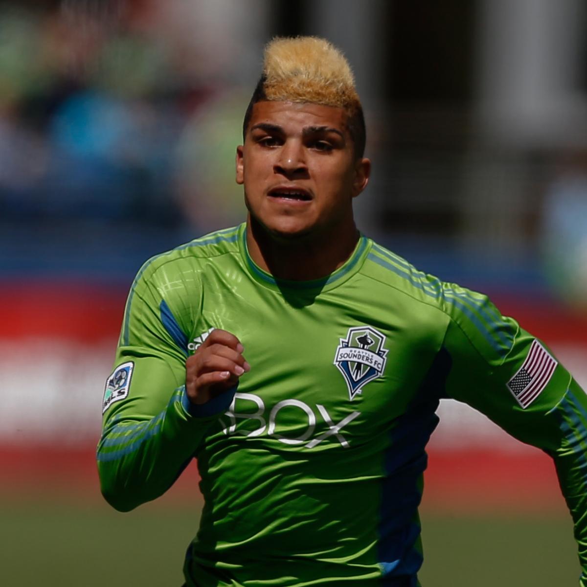 Tottenham Move for USMNT World Cup Star DeAndre Yedlin Opens Right-Back