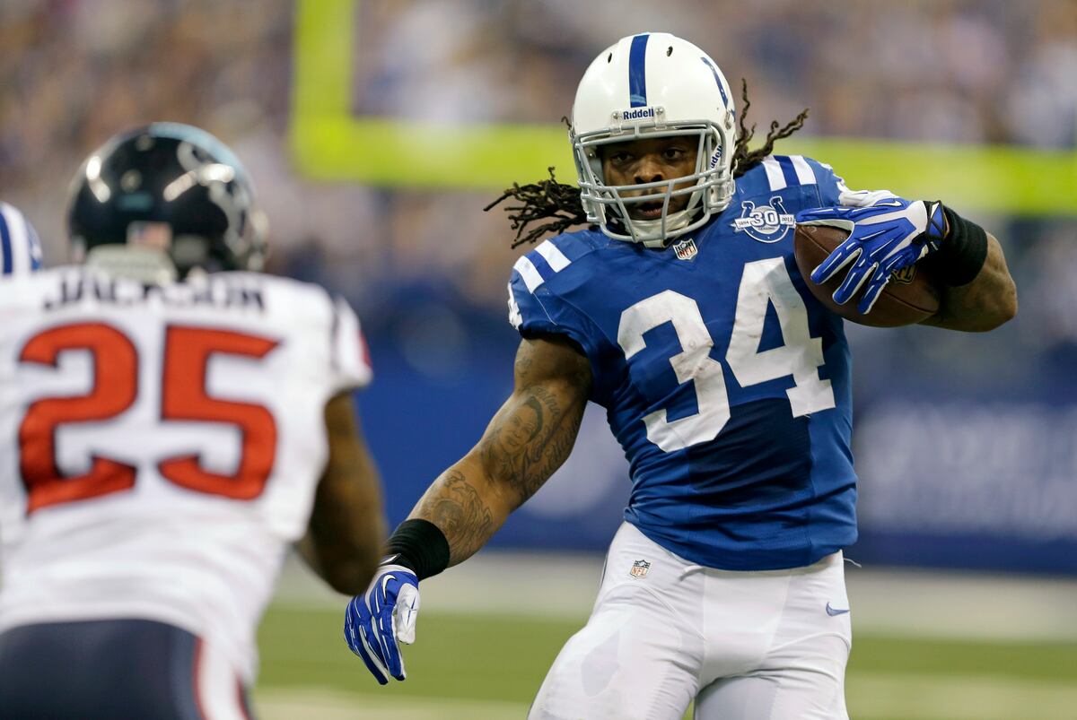 Drafting a Running Back Early Could Ruin Your Fantasy ...