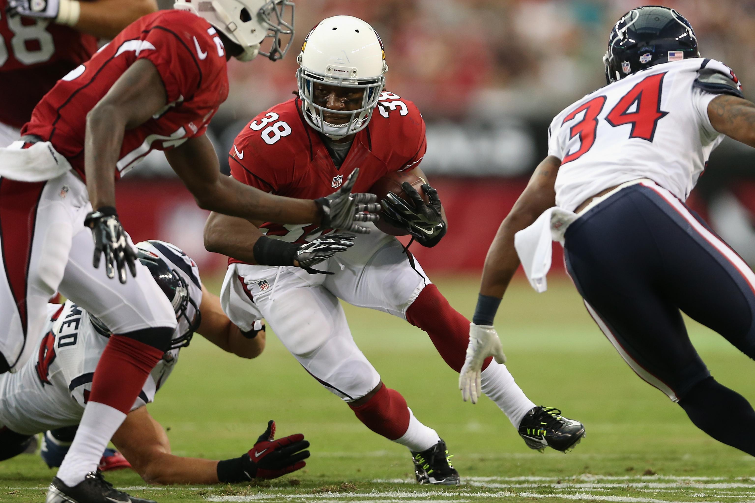 Arizona Cardinals - Tyrann Mathieu with the Cardinals gloves in