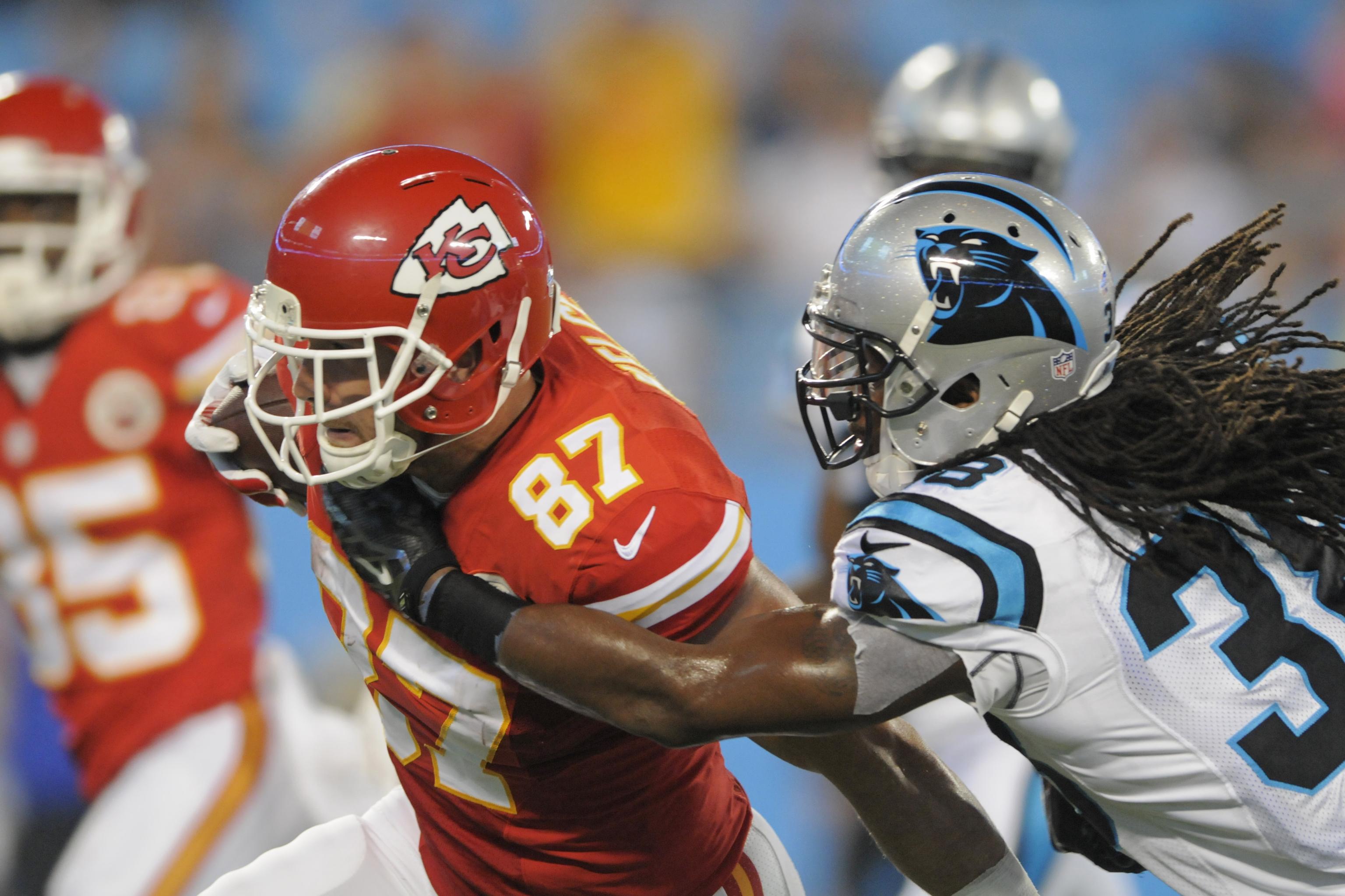 Chiefs' Jamaal Charles, Travis Kelce are good fantasy options vs