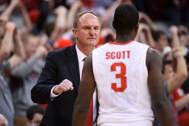 COLUMBUS, OH - JANUARY 29: Head coach Thad Matta of the Ohio State Buckeyes gives instructions to Shannon Scott #3 of the Ohio State Buckeyes in the first half against the Penn State Nittany Lions on January 29, 2014 at Value City Arena in Columbus, Ohio. (Photo by Jamie Sabau/Getty Images)