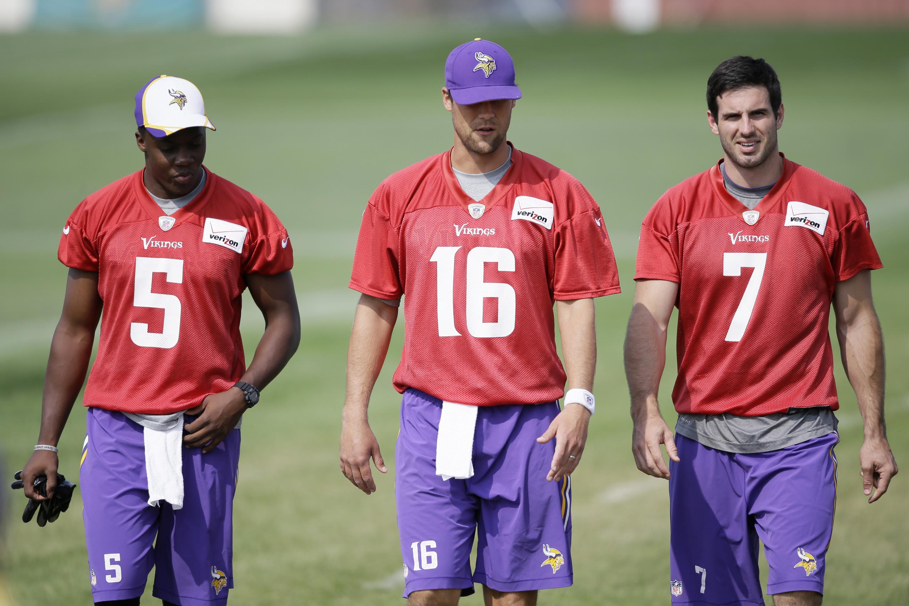 Minnesota Vikings name Matt Cassel starting quarterback over Teddy  Bridgewater - Sports Illustrated