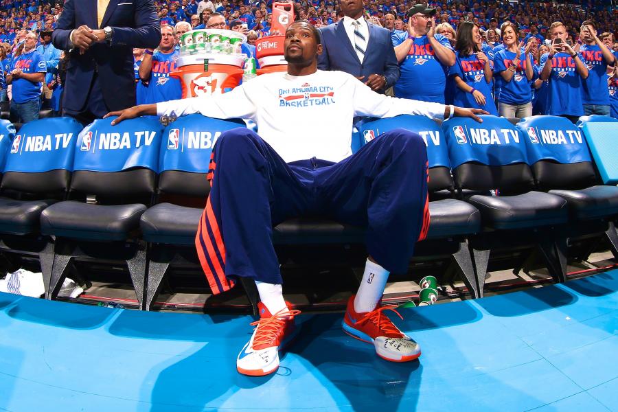 Kevin Durant Debuted a New KD 8 Along With The New Thunder Uniforms •