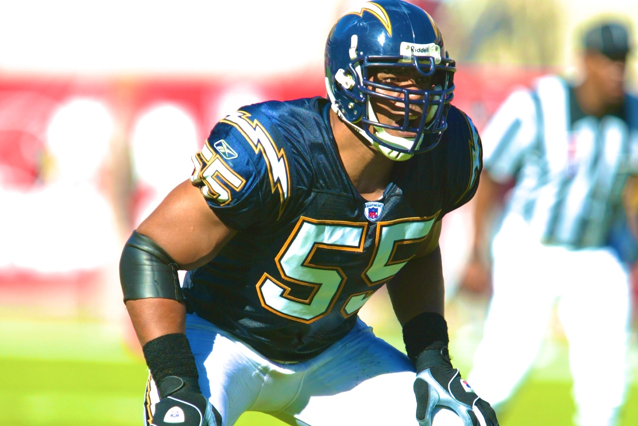 Report: NFL great Junior Seau dead from apparent suicide 