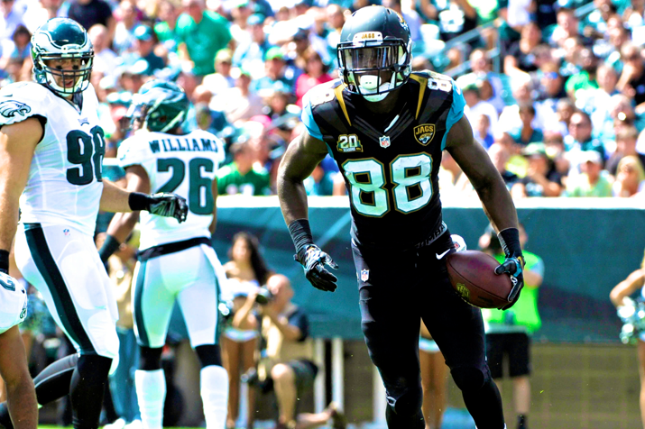 Allen hurns gold jersey