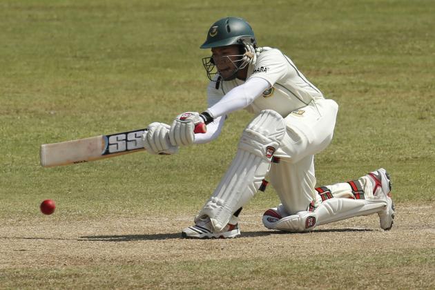 Bangladesh captain Mushfiqur Rahim bats during the third day of the first test cricket match between Sri Lanka and Bangladesh in Galle, Sri Lanka, Sunday, March 10, 2013. (AP Photo/Eranga Jayawardena)