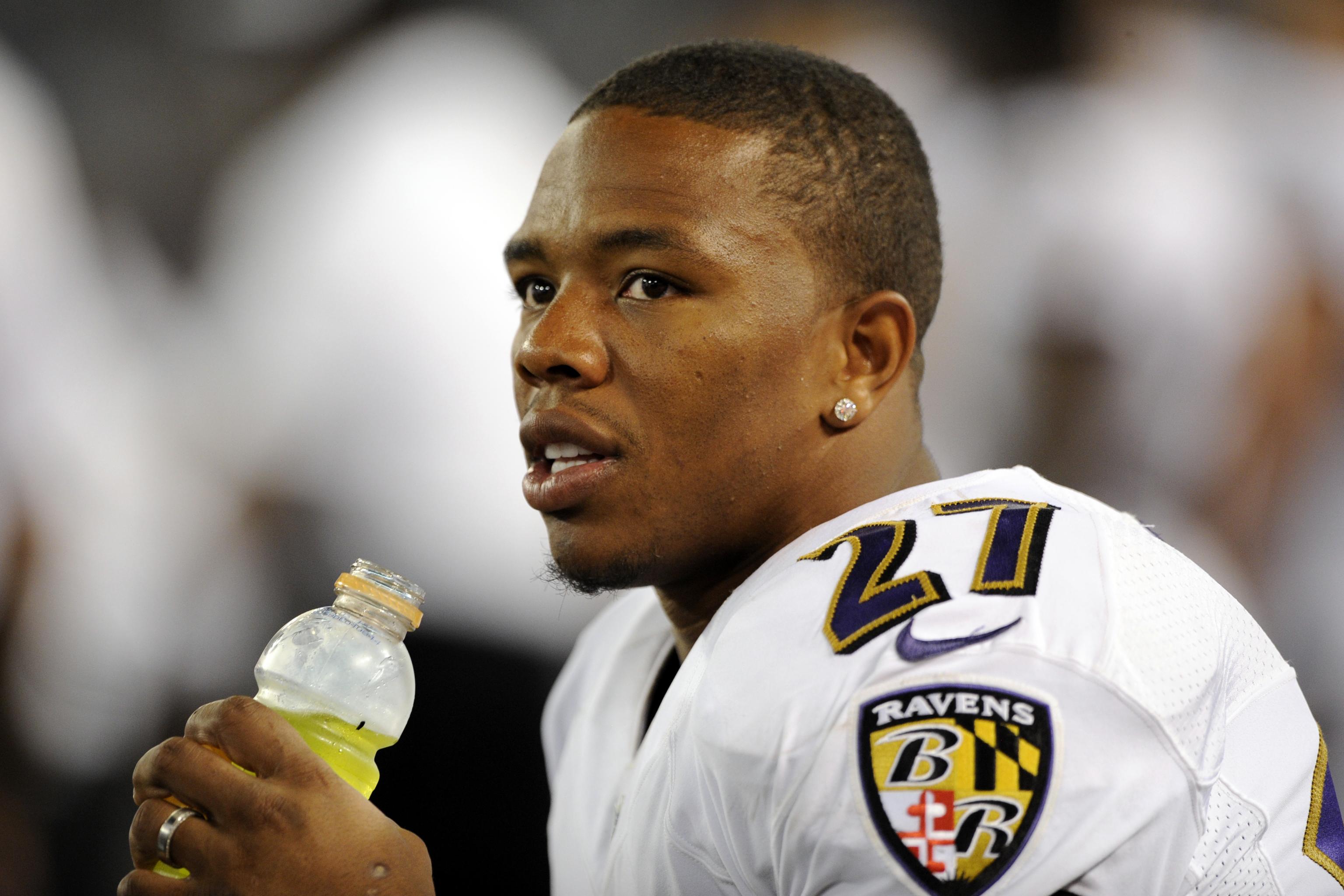 Longer Ray Rice video shows obscenities, spitting