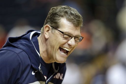 Geno Auriemma's congratulatory call to Mo'ne Davis broke NCAA rule