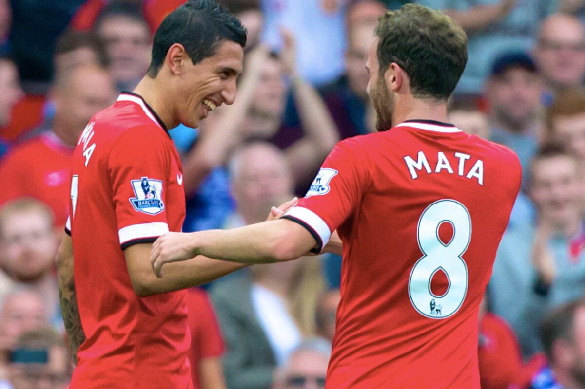 Manchester United vs. QPR: Live Score, Highlights from ...