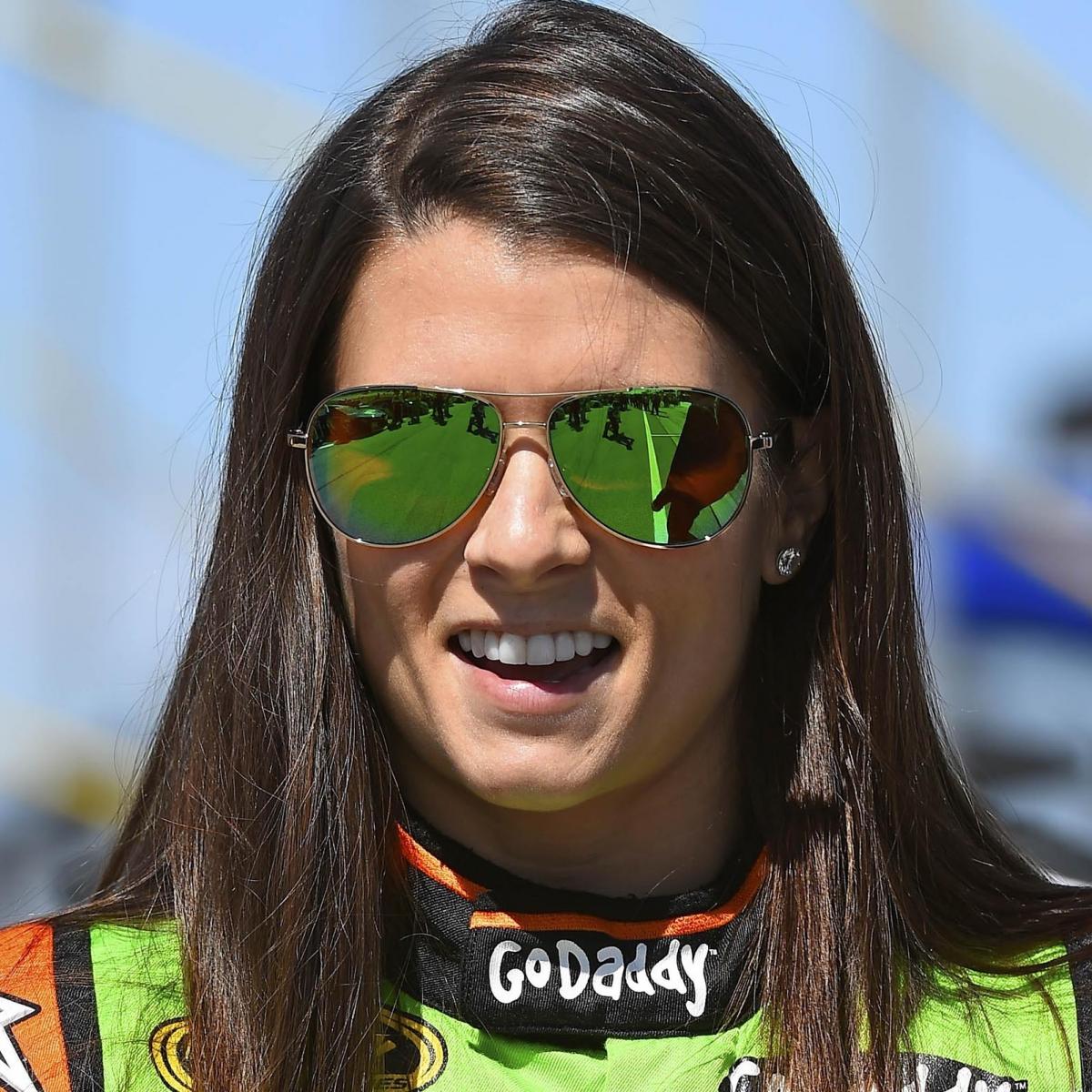 Danica Patrick Latest News And 2014 Sprint Cup Standings Ahead Of New