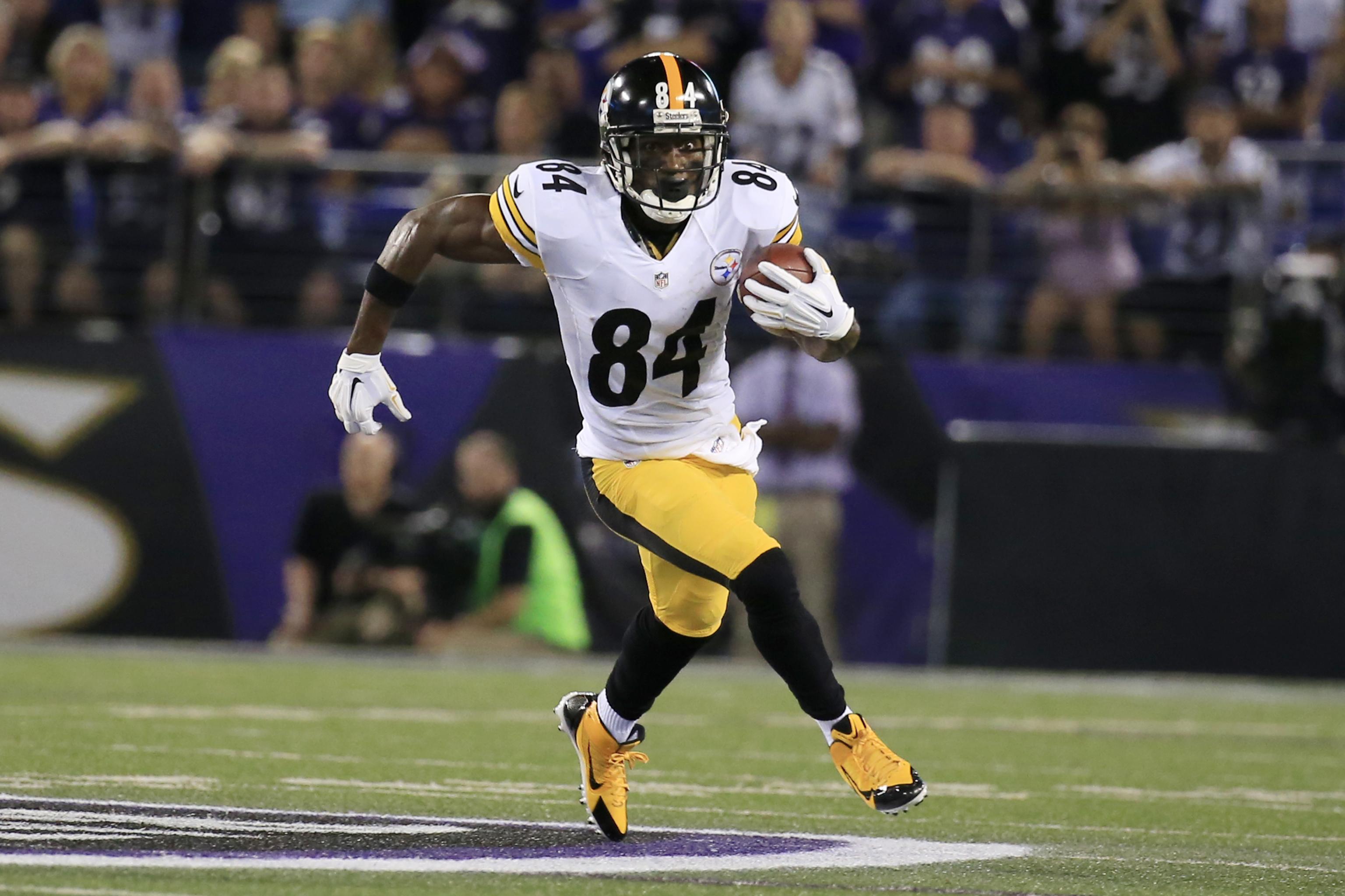 Antonio Brown injury update: Steelers WR hurts calf against Patriots 