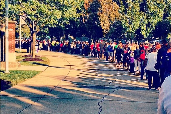 Ravens Fans Line Up To Trade In Ray Rice Jerseys At Stadium