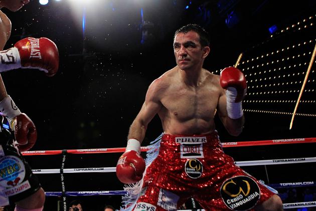 NEW YORK - OCTOBER 22: (R-L) Omar Narvaez of Argentina squares up to Nonito Donaire of the Philippines in the WBC, WBO World Bantamweight Titles bout at Madison Square Garden on October 22, 2011 in New York City. (Photo by Chris Trotman/Getty Images)