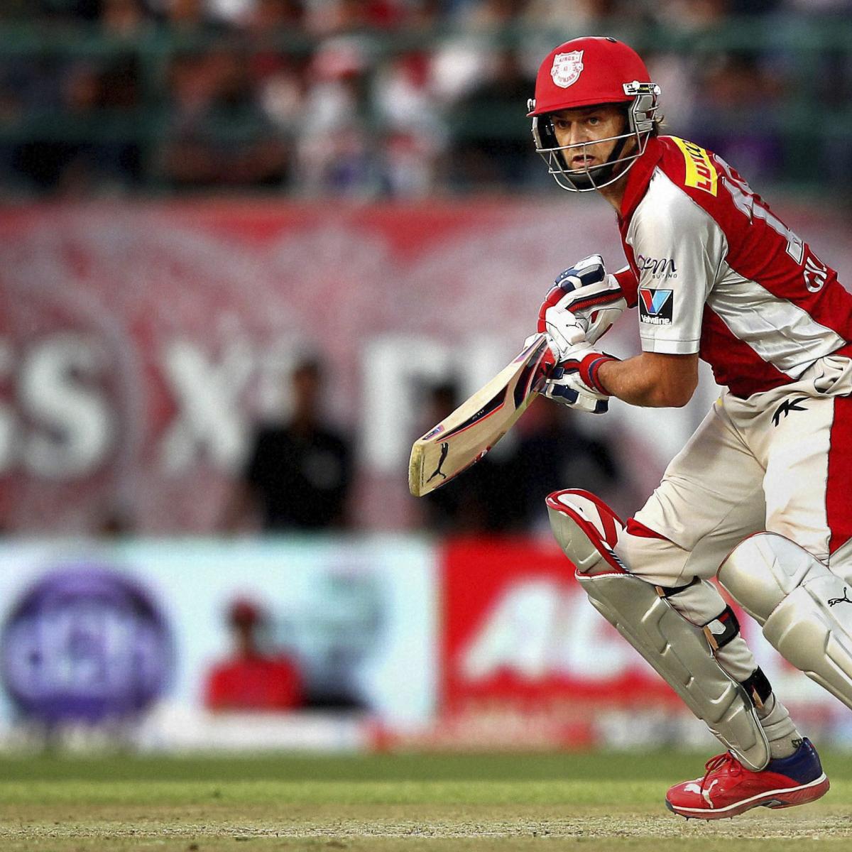 Sri Lanka's Dilshan Munaweera leaves the field after dismissal