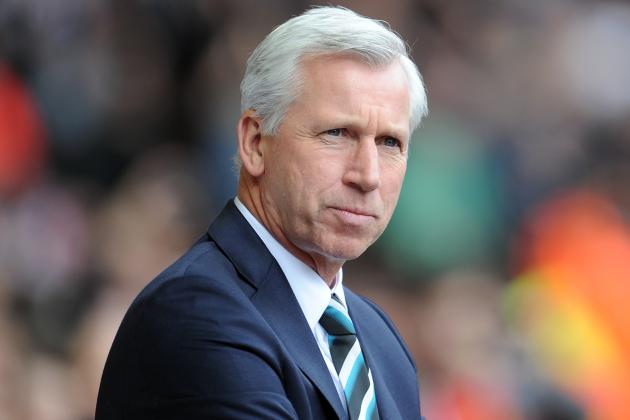 Newcastle United manager Alan Pardew during their English Premier League soccer match against Liverpool at Anfield in Liverpool, England, Sunday May 11, 2014. (AP Photo/Clint Hughes)
