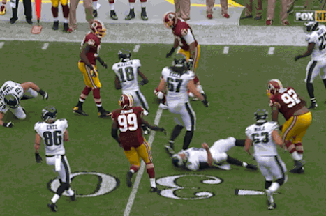 Philadelphia Eagles and Washington Redskins engage in mass brawl after  Chris Baker's late hit on Nick Foles, The Independent