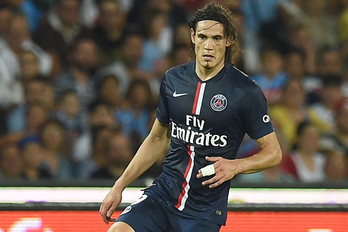 Arsenal Transfer News: Edinson Cavani Hint Dropped, Chris ...