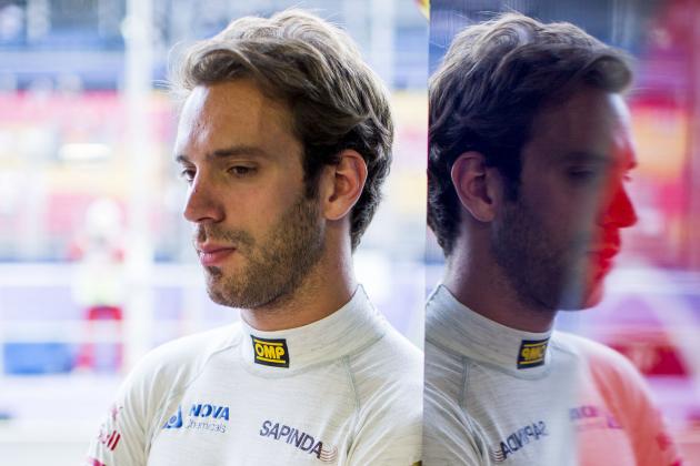 SINGAPORE - SEPTEMBER 20: Jean-Eric Vergne of Toro Rosso and France ahead of the Singapore F1 Grand Prix at Marina Bay Street Circuit on September 20, 2014 in Singapore. (Photo by Peter Fox/Getty Images)