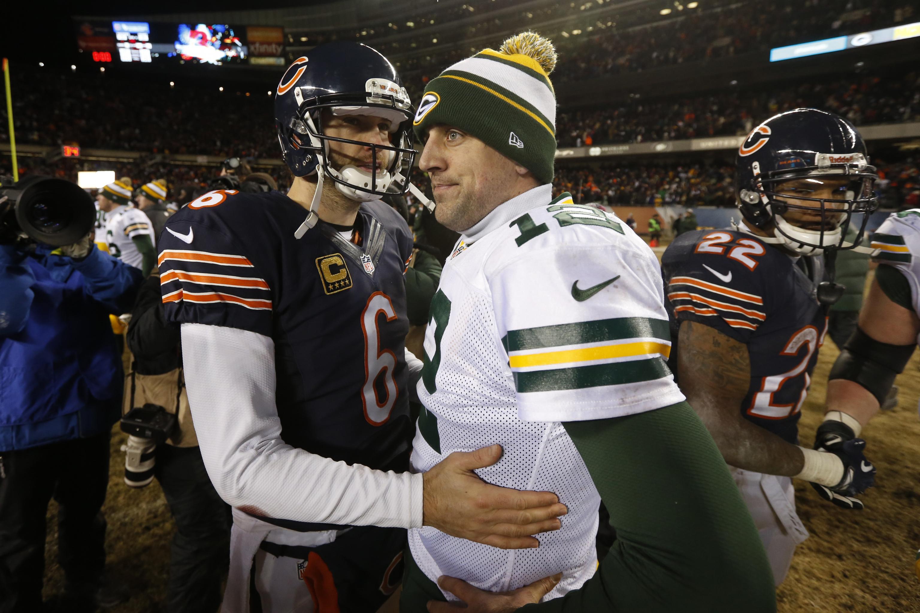 Green Bay Packers' Keisean Nixon returns a kickoff during an NFL football  game against the Chicago Bears Sunday, Dec. 4, 2022, in Chicago. (AP  Photo/Charles Rex Arbogast Stock Photo - Alamy