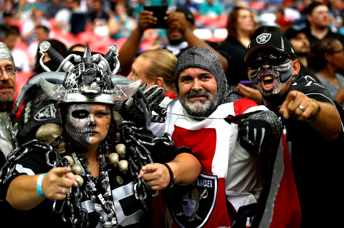 Why the Oakland Raiders vs Miami Dolphins Rivalry Still Feels Different