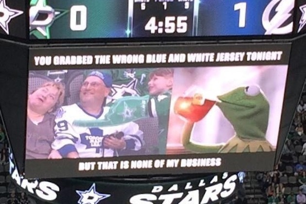 Dallas Stars Video Board Operator Pokes Fun at Toronto ...