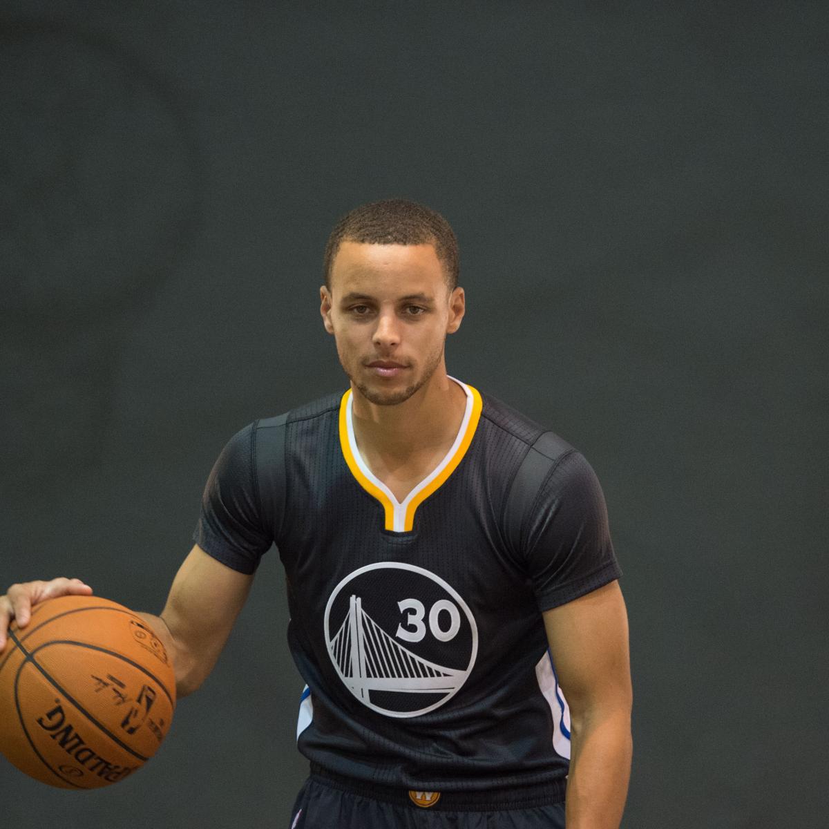 Stephen Curry Challenges Steve Kerr to Free-Throw Contest, Finishes with Dunk ...