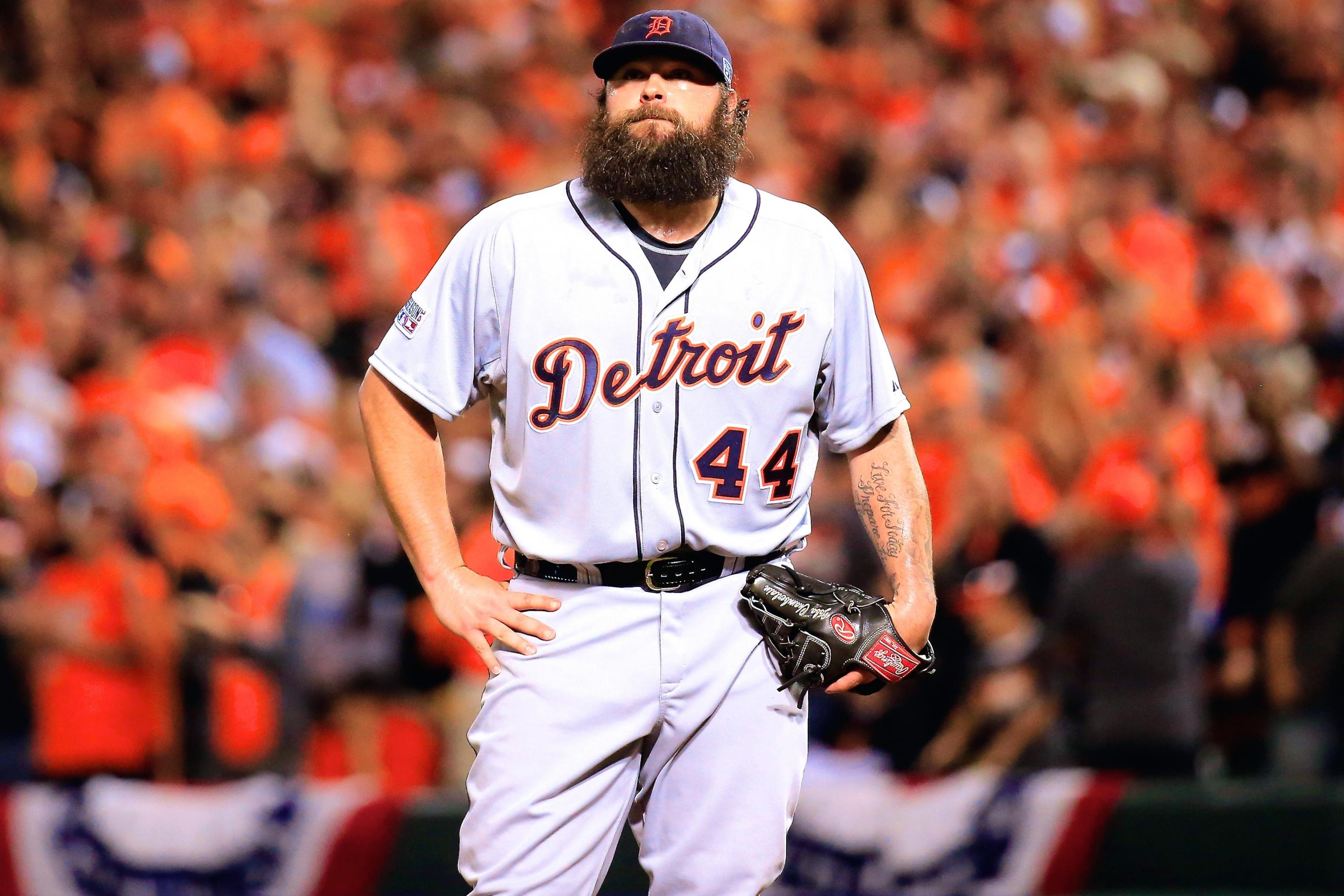 Tigers bring back Joba Chamberlain to bolster bullpen