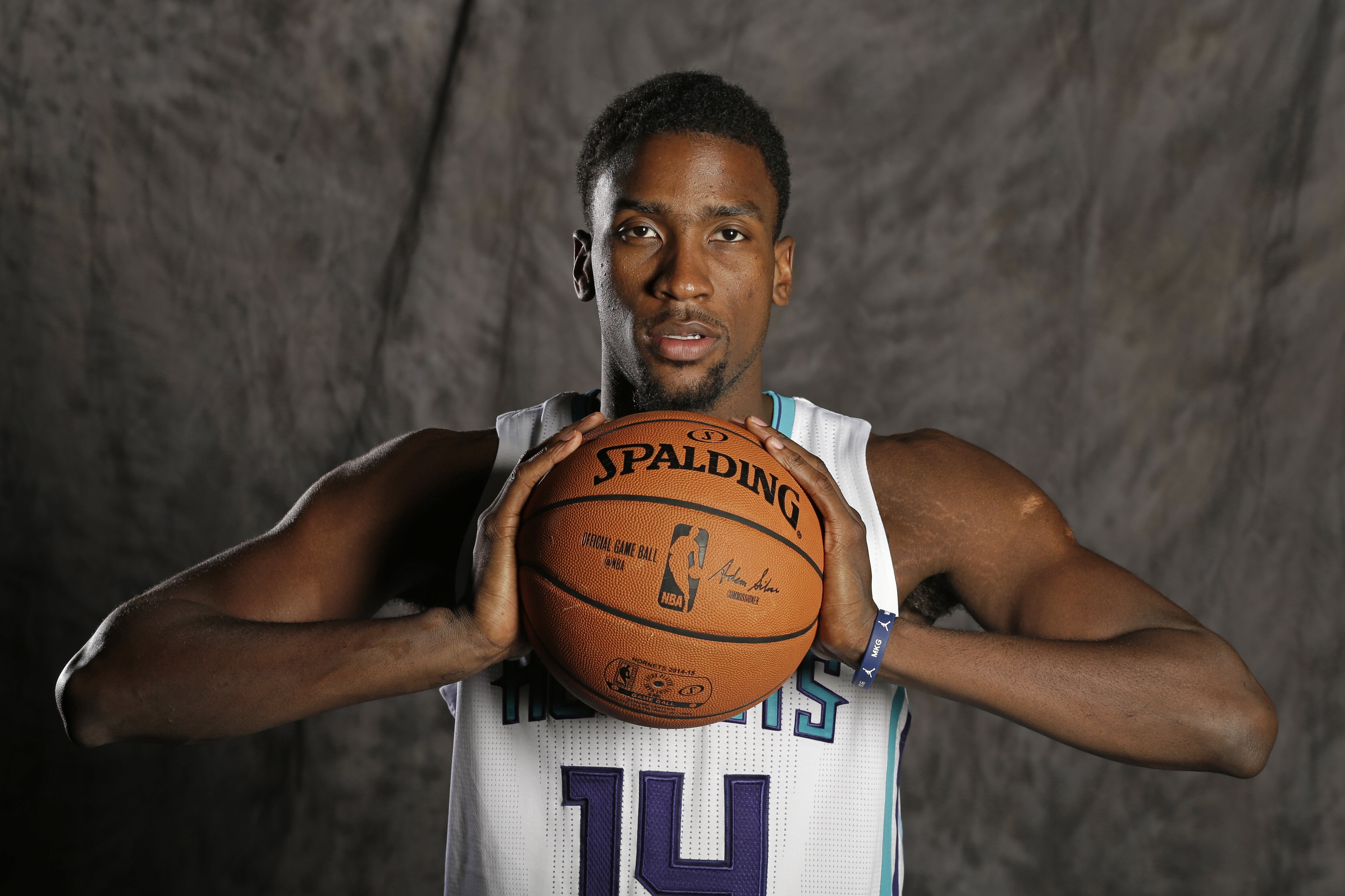 Michael Kidd-Gilchrist's New Jumper Will Be Key to His 2014-15 Season ...