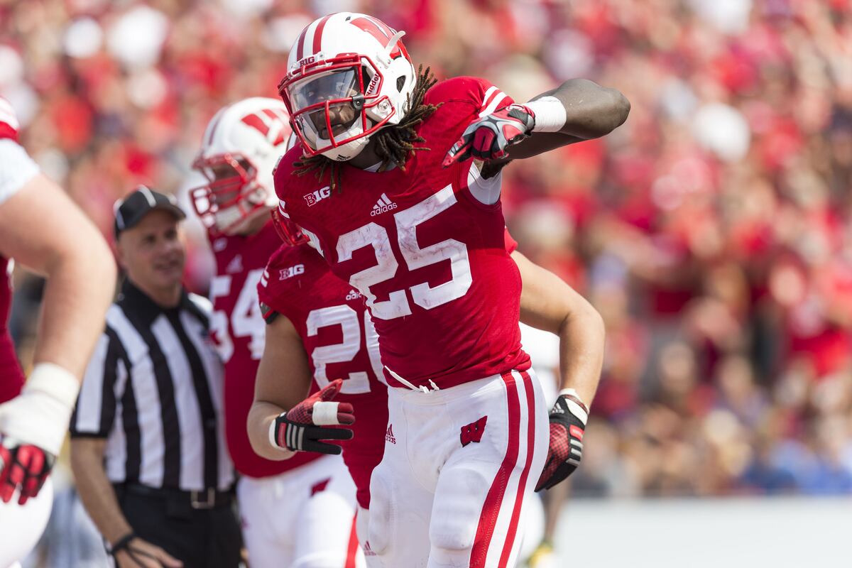 Wisconsin Badgers vs. Illinois Fighting Illini Complete Game Preview ...