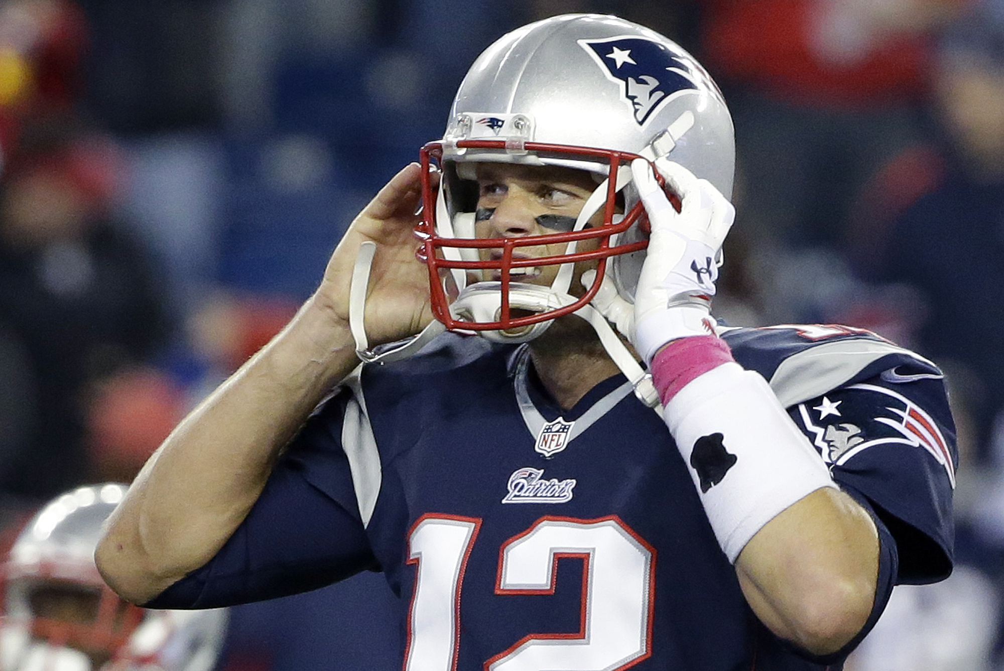 Brady tops 50,000 yards passing, throws two TDs as Patriots