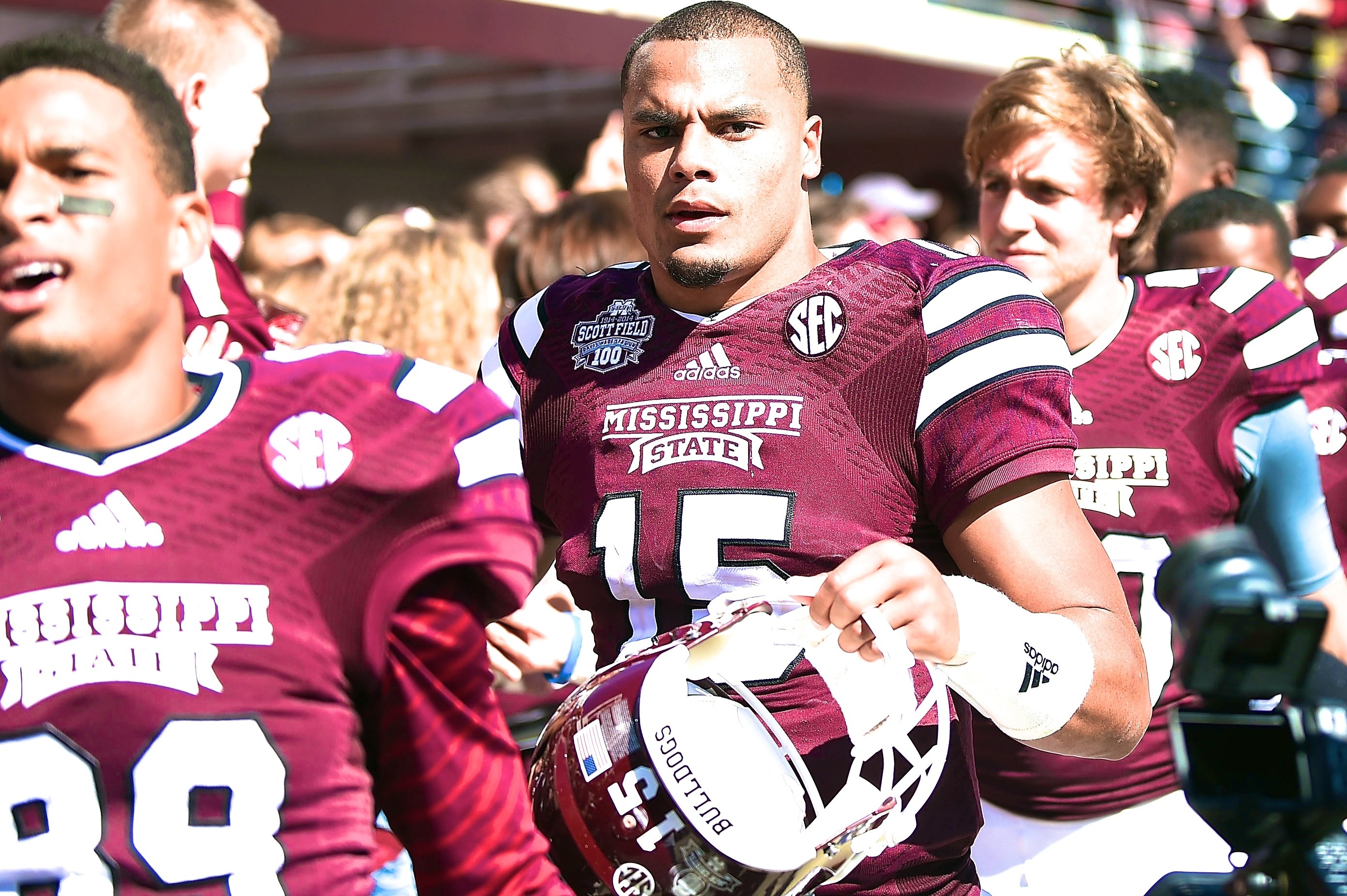 Dak Prescott wished Mississippi State players good luck before cheering  them on in Final Four