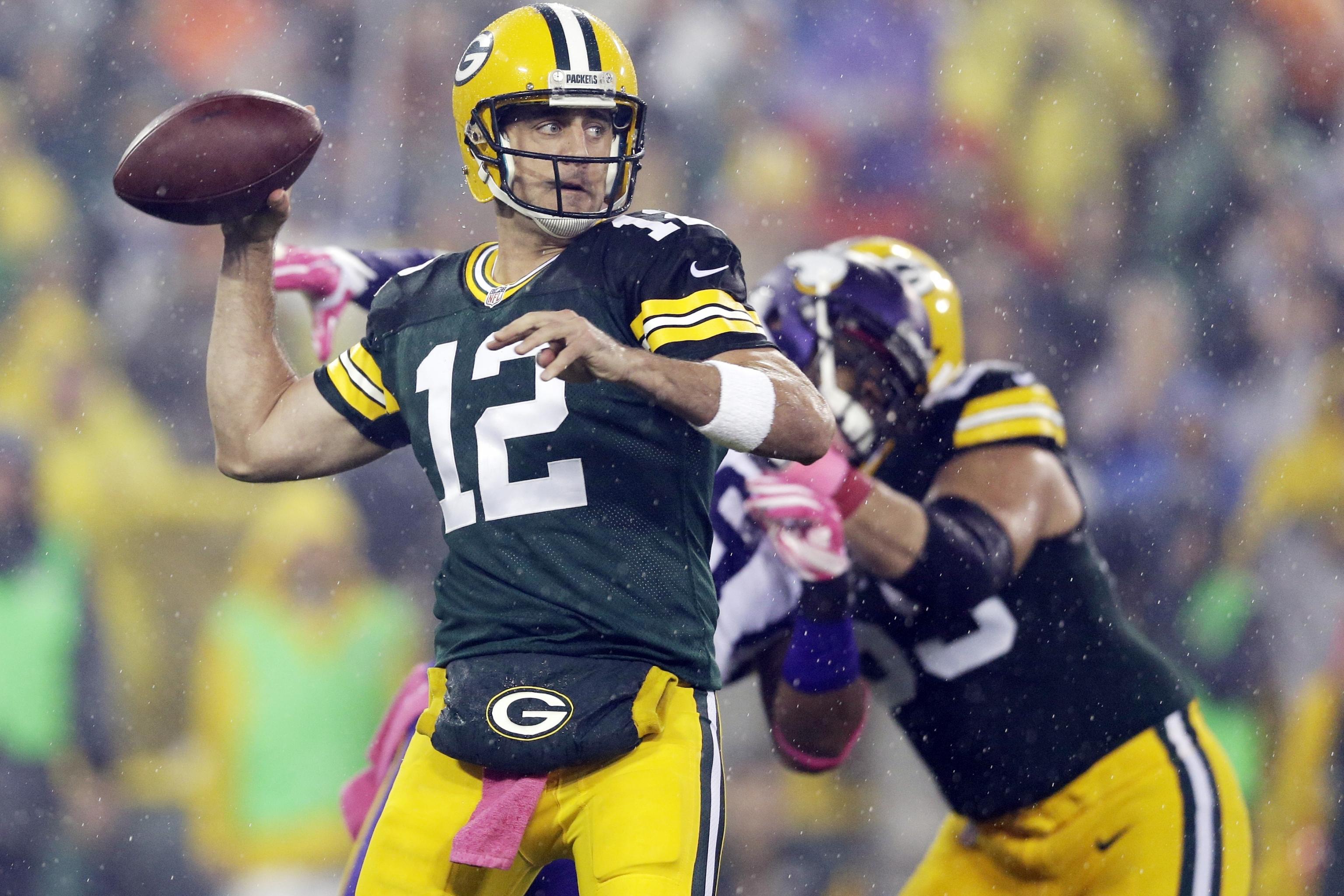 Green Bay Packers Fans React To Results Of Aaron Rodgers' X-Rays (Breaking)