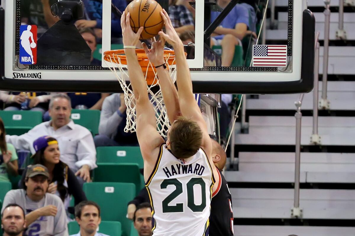 gordon hayward dunk
