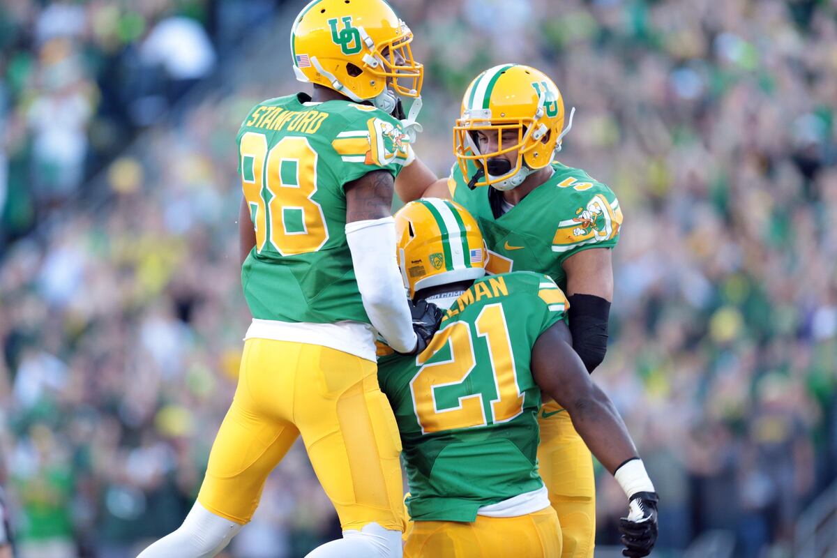 Washington vs. Oregon: Score and Twitter Reaction | Bleacher Report