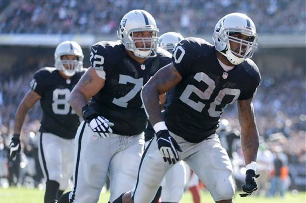 Why the Oakland Raiders and Arizona Cardinals Rivalry Still Feels Weird