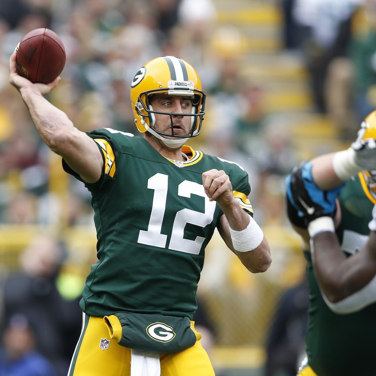 Packers' Aaron Rodgers Records 4th Straight Game with 3 Touchdowns, No